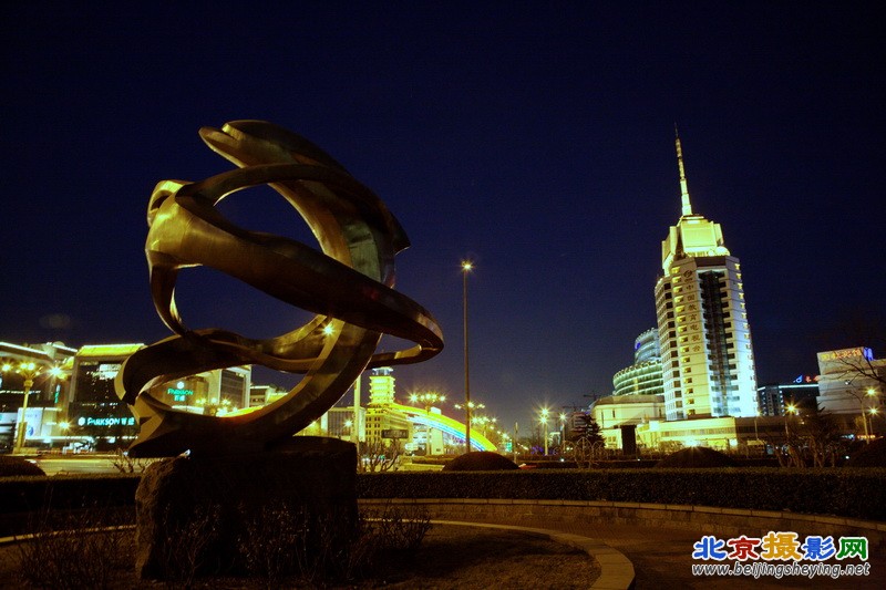 2011年2月6日北京西城区 复兴门东望韬奋教育大楼夜景 _07.jpg