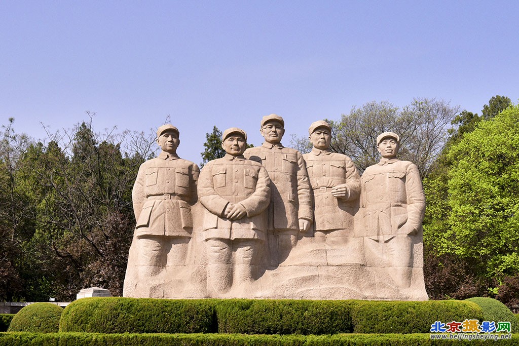 3  淮海战役烈士们永垂不朽.jpg