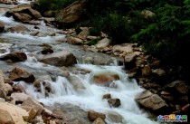 雨后溪水