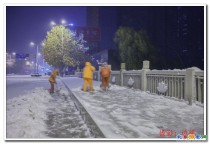 瑞雪兆丰年、我扫雪我快乐